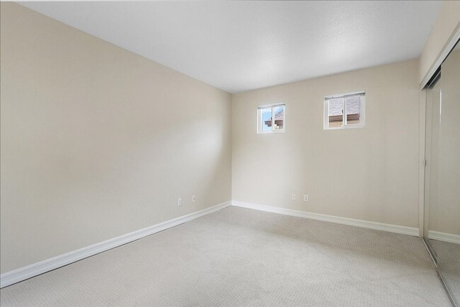 Building Photo - 3 Cerruti Ct