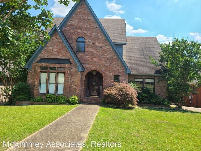 Building Photo - 4 br, 2.5 bath House - 1308 North Point Lane