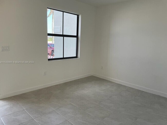 Building Photo - 12908 SW 232nd Ter