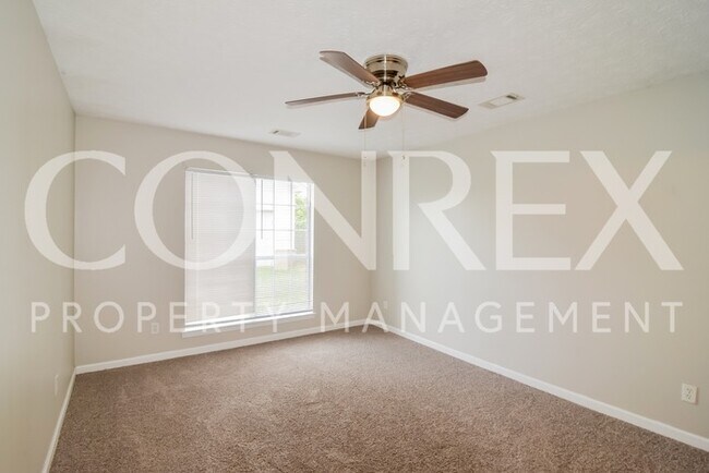 Building Photo - Charming 4 Bedroom Home in Millbrook!