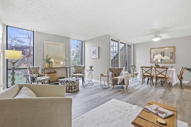 Foto del edificio - 4765 Smoketalk Ln