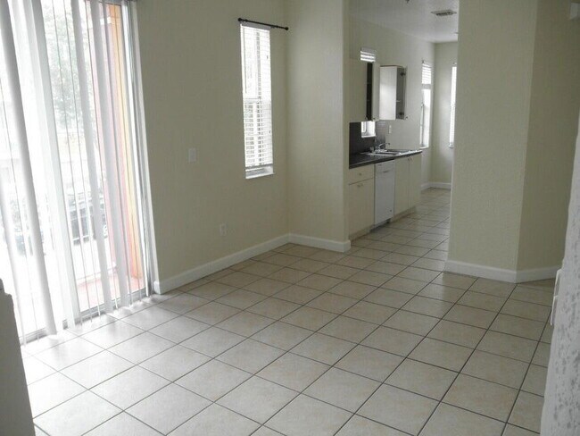 Foto del edificio - 3308 Shoma Dr