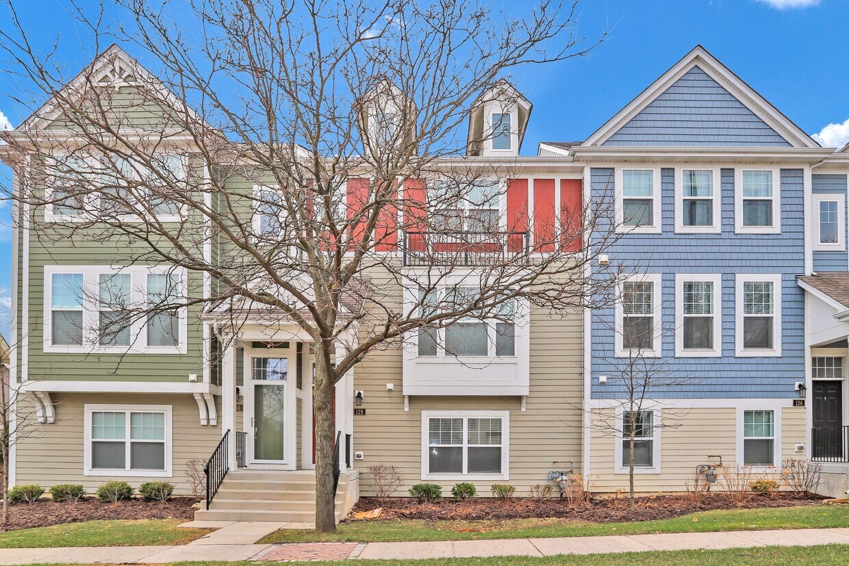 Primary Photo - 128 Waterbury Ln