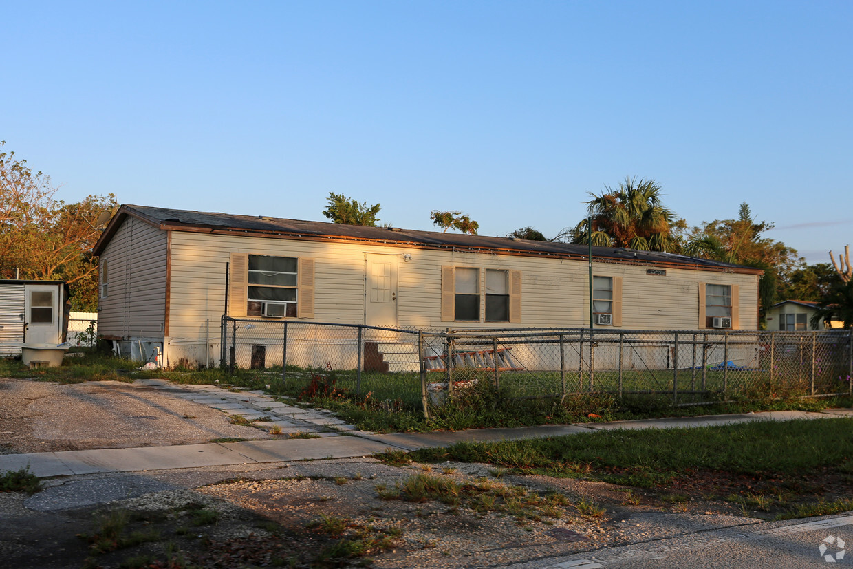 Foto del edificio - Plantation Mobile Home Park