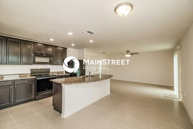 Building Photo - 4 Bedroom Pet-Friendly Home in Lakeland, F...