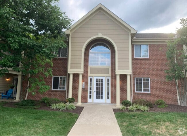 Building Photo - 7323 Chatham Ct