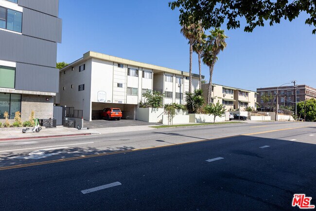 Foto del edificio - 275 Lucas Ave