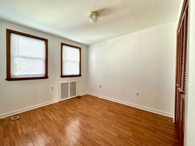 Building Photo - 3 Pleasant Pl