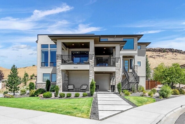 Building Photo - Luxury Estate with Unmatched Boise Views |...