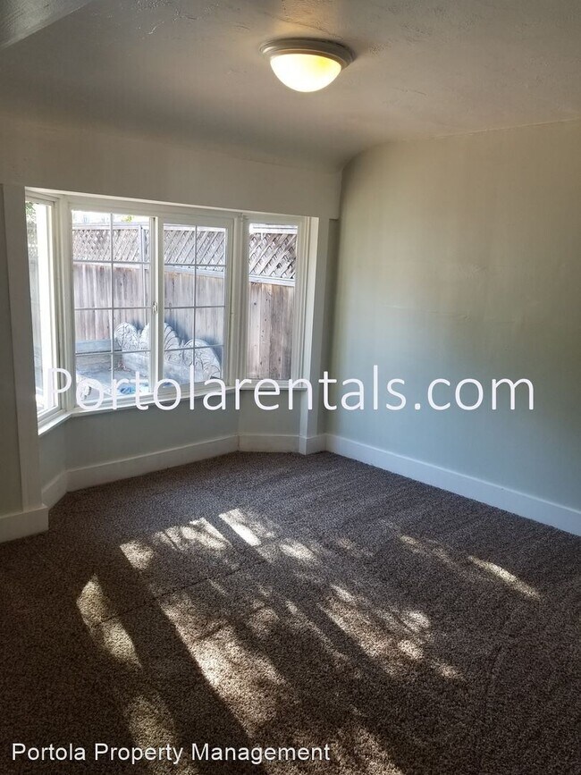 Building Photo - 2 br, 1.5 bath House - 215 Pearl St.