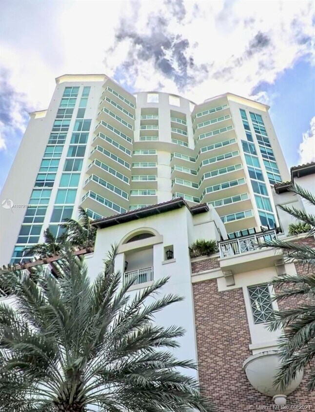Primary Photo - 150 Sunny Isles Blvd