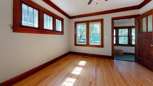 Foto del edificio - Affordable 5 Bedroom House - Close to U of...