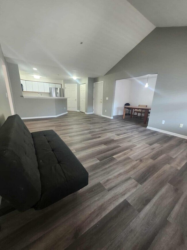 Foto del edificio - 1367 Millbrook Trail