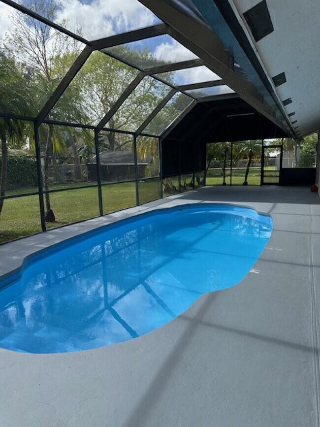 Building Photo - 16700 SW 277th St