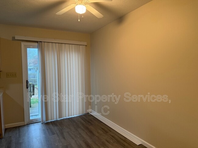 Foto del edificio - 411-413 N Dawson St