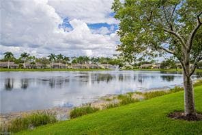 Foto del edificio - 5653 Greenwood Cir