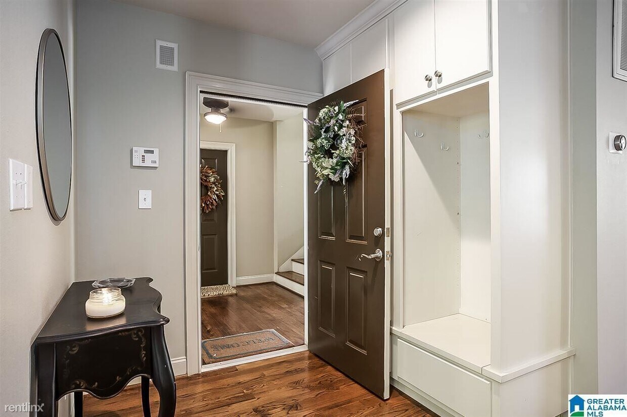 Primary Photo - 2 br, 2 bath Condo - 2700 Highland Ave S