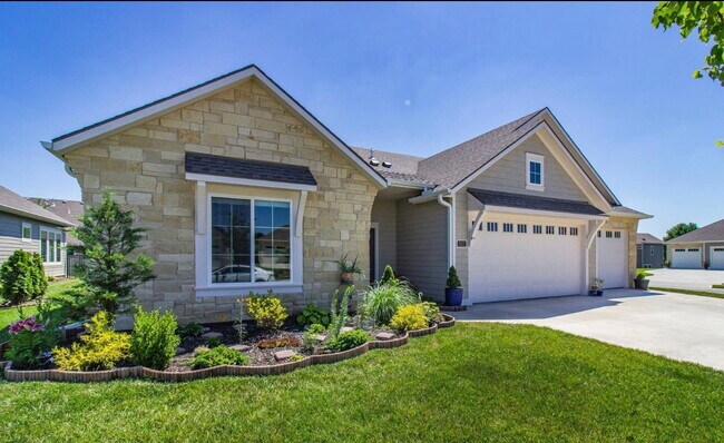 Building Photo - 5217 Cedar Grv Wy