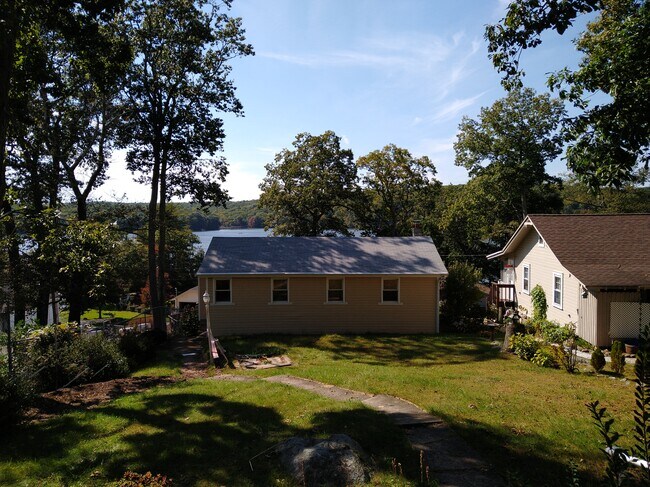 Building Photo - 18 Alpine Dr