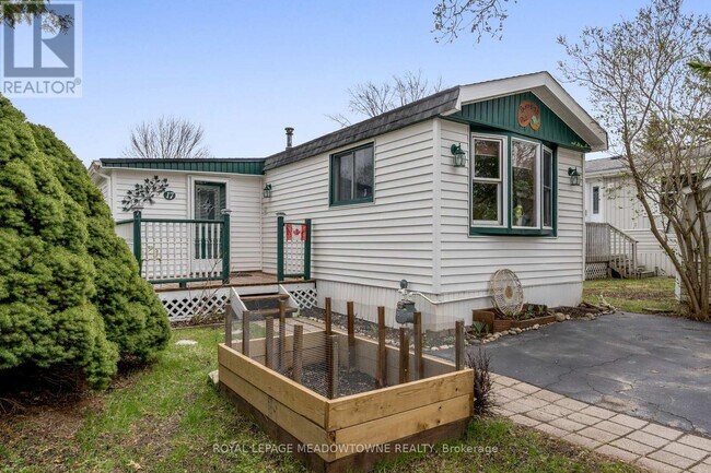Photo du bâtiment - 17 Millcreek Rd
