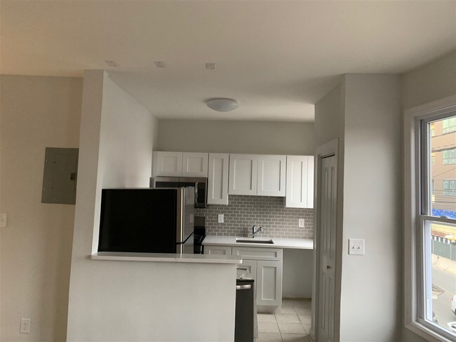 Building Photo - 229 Ave E