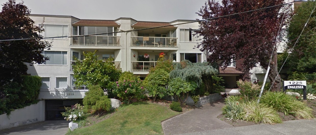Englesea Apartments 1225 Merklin St White Rock, BC