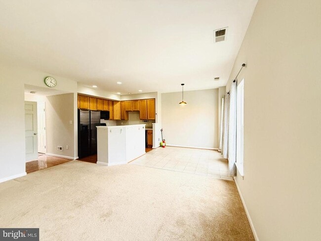 Building Photo - 47 Peppermint Dr