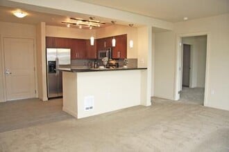 Building Photo - 211 Kirkland Ave