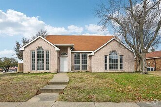 Building Photo - 1201 Cypress Dr