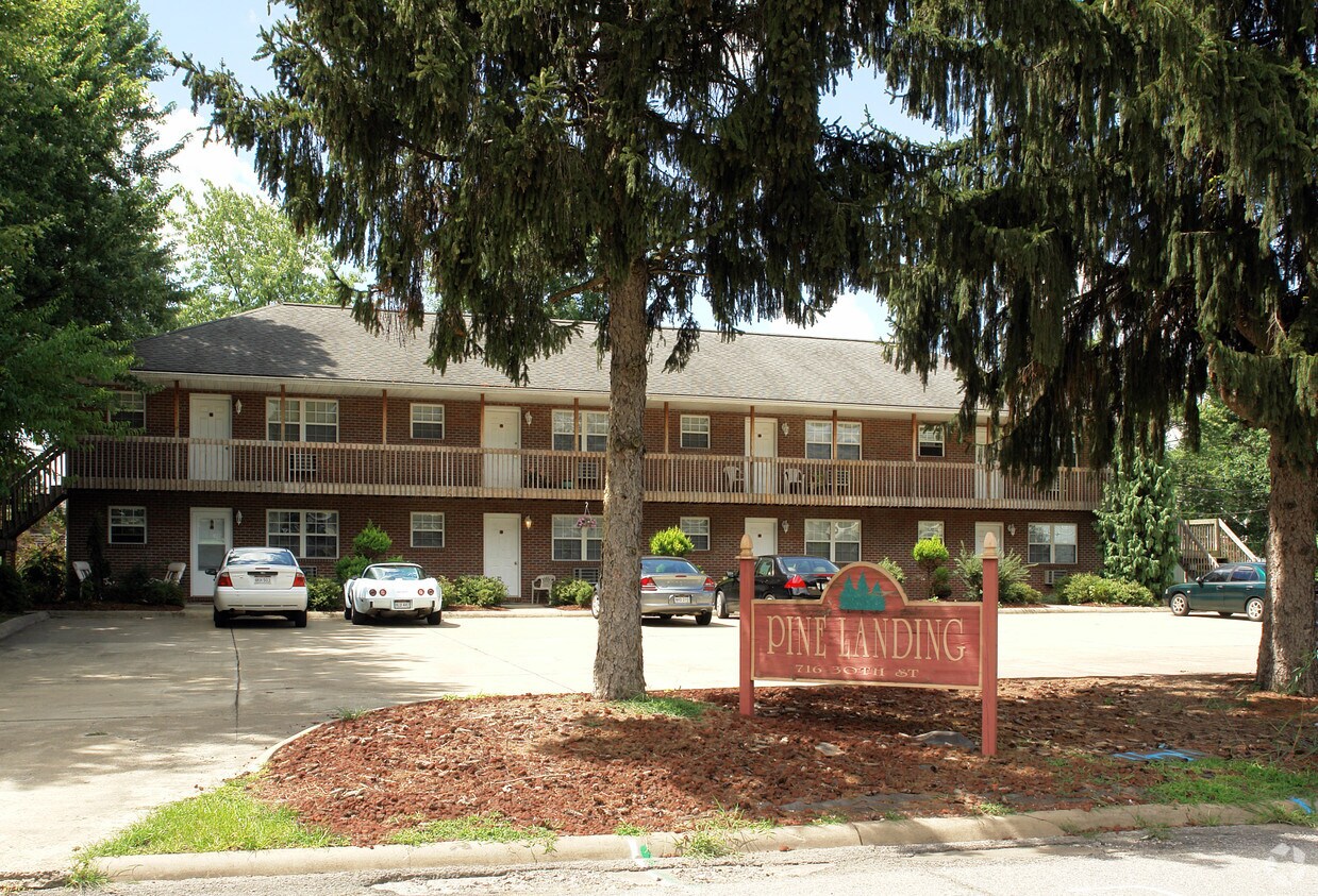 Primary Photo - Pine Landing