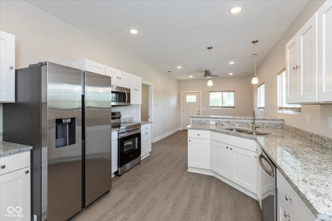 Foto del edificio - 2145 Columbia Ave