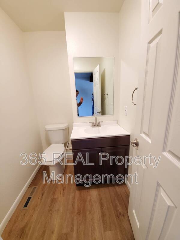 Foto del edificio - 2141 28th Avenue C