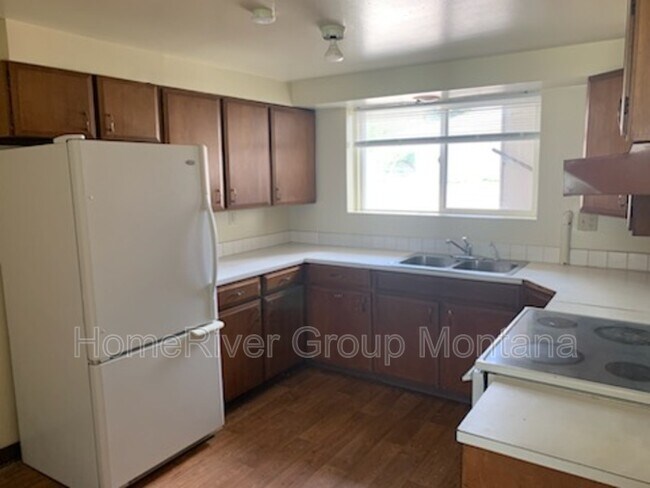 Foto del edificio - 2323 Benton Ave