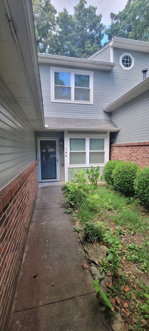 Foto del edificio - Knoxville 37923 - 2 bedroom 2.5 bath townh...