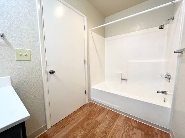 Building Photo - Lund Garden Apartments