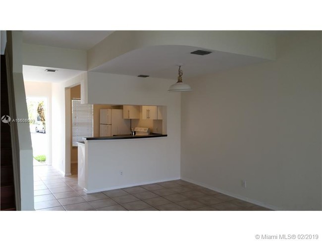 Foto del edificio - 225 Mallory Ct