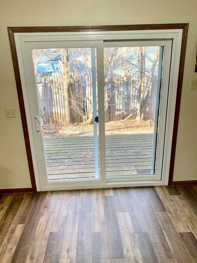 Foto del edificio - 4122 Robin Rd