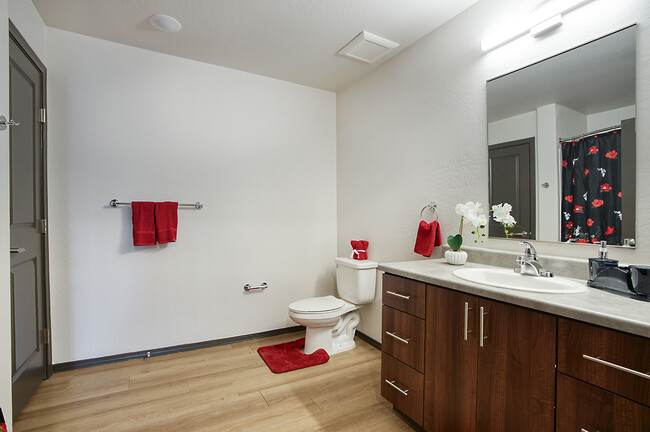 Foto del edificio - Centerline on Glendale Phase II