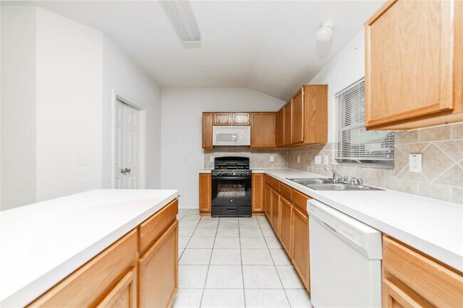 Building Photo - 15019 Sugar Pl Dr