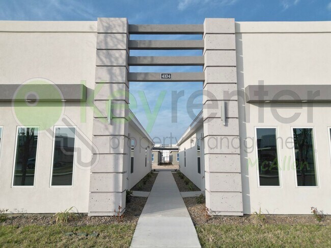 Building Photo - 4104 Walnut Ave
