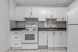 Building Photo - 815-814 4 Ave SW