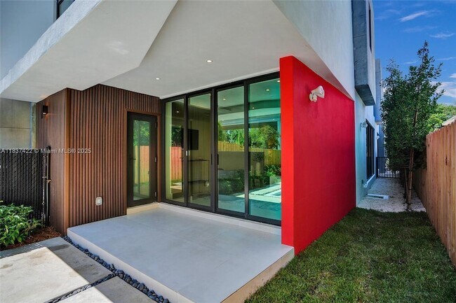 Foto del edificio - 3645 SW 1st Ave