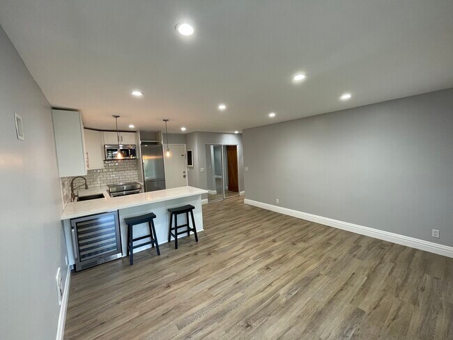 Living area and kitchen - 1817 California St