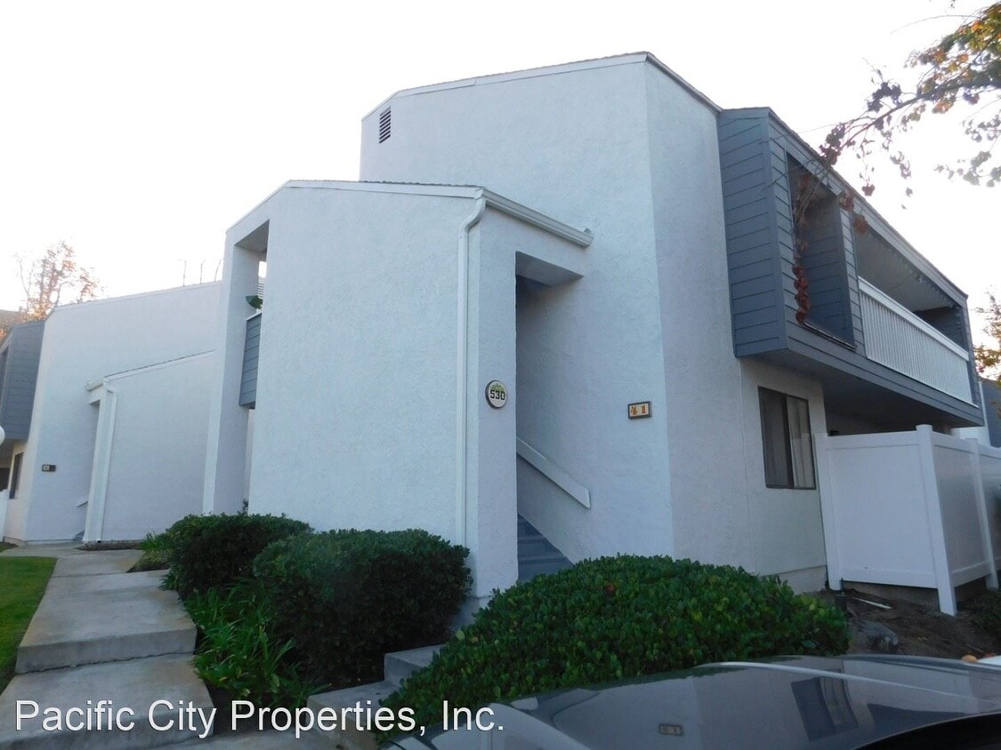 Primary Photo - 530 S Ranch View Cir