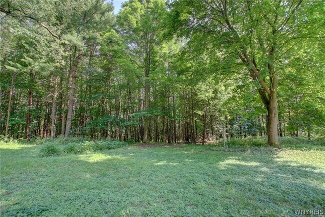 Foto del edificio - 5880 Draudt Rd