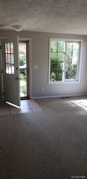 Foto del edificio - 9298 Gray Ct
