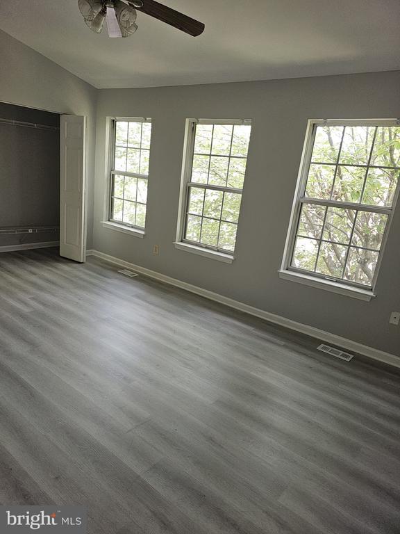 Foto del edificio - 3312 Midland Ct