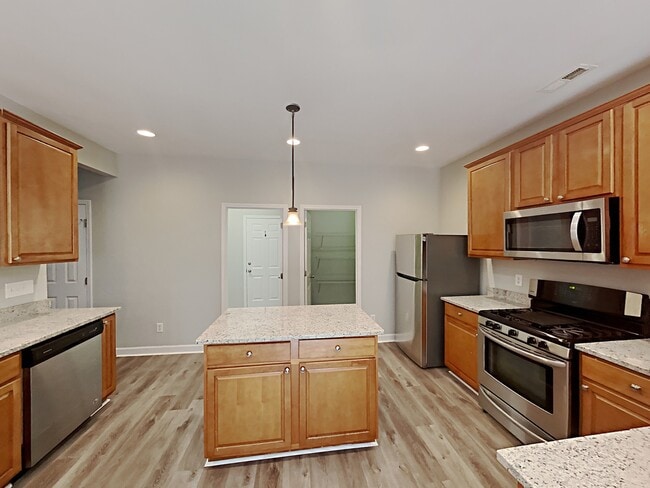 Foto del edificio - 202 River Hills Dr