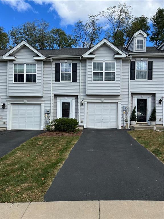Building Photo - 705 Blue Heron Dr