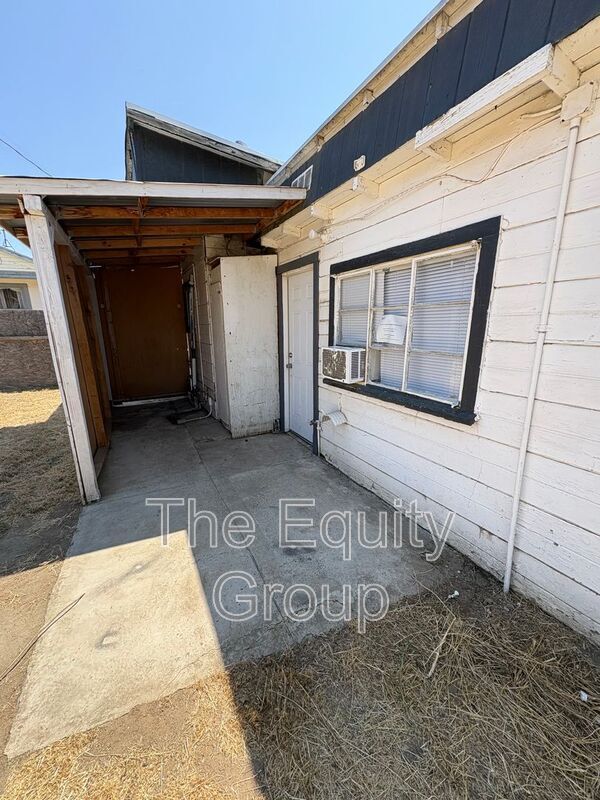 Building Photo - 38745 1/2 Campbell Dr